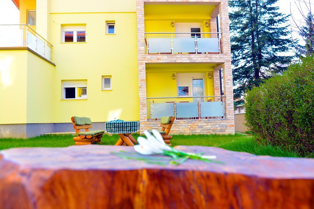 Apartment Mirela SJJ Buitenkant foto