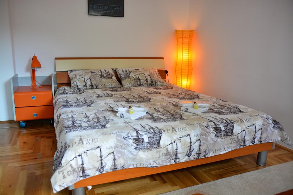 Apartment Mirela SJJ Buitenkant foto