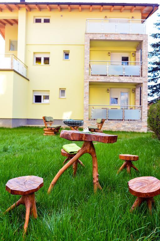 Apartment Mirela SJJ Buitenkant foto