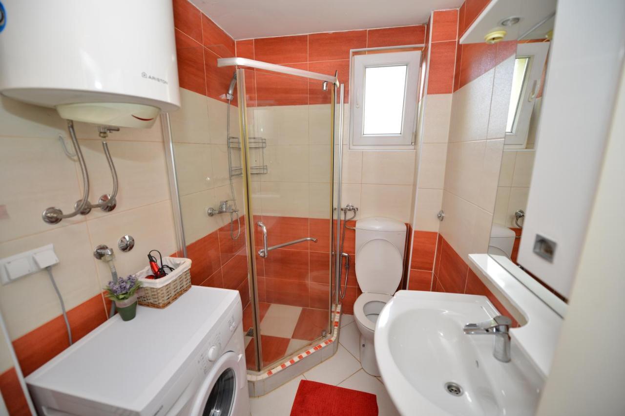 Apartment Mirela SJJ Buitenkant foto